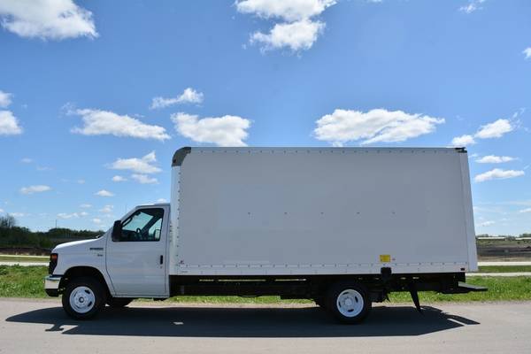 2013 Ford E-350 16ft Box Truck - - by dealer - vehicle for sale in Crystal Lake, IL – photo 3