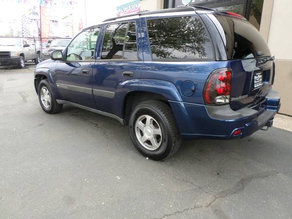2004 Chevy Trailblazer-LOW MILES - - by dealer for sale in New Haven, CT – photo 8