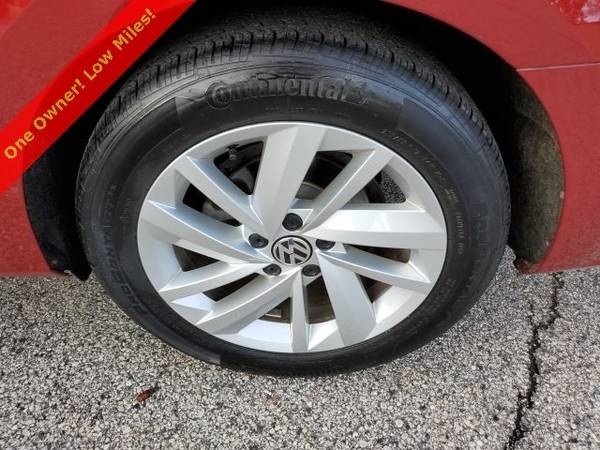 2018 Volkswagen Passat 2.0T SE for sale in Green Bay, WI – photo 14