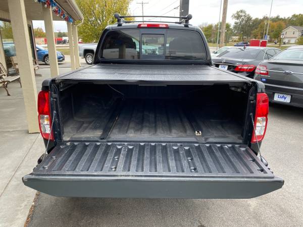 2014 Nissan Frontier Crew Cab Pro-4X 4WD - cars & trucks - by dealer... for sale in Lincoln, NE – photo 8