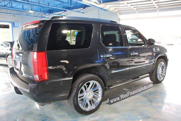 2011 Cadillac Escalade Platinum Edition AWD 4dr SUV Guara for sale in Dearborn Heights, MI – photo 4
