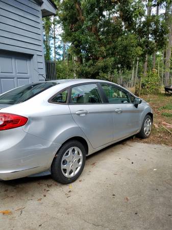 2012 Ford Fiesta For Sale - cars & trucks - by owner - vehicle... for sale in Kill Devil Hills, NC – photo 3
