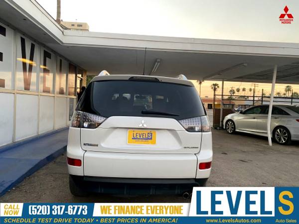 2007 Mitsubishi Outlander XLS for only $4,995 - cars & trucks - by... for sale in Tucson, AZ – photo 5