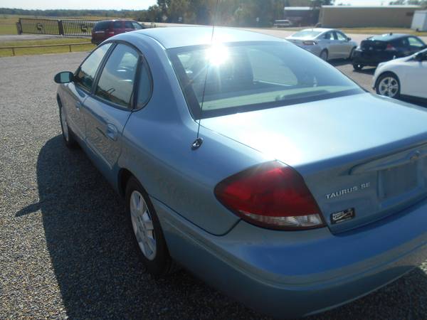 2005 Ford Taurus SE for sale in McConnell AFB, KS – photo 6
