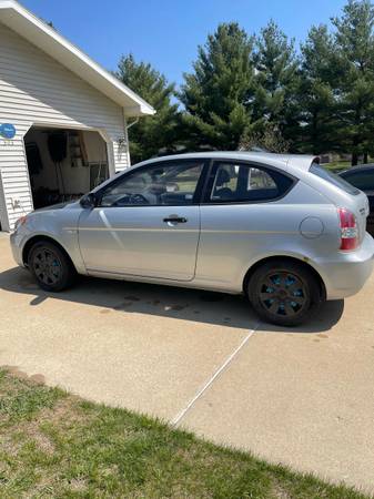 2007 hyundai accent gs hatchback 2 door for sale in Arkdale, WI – photo 7