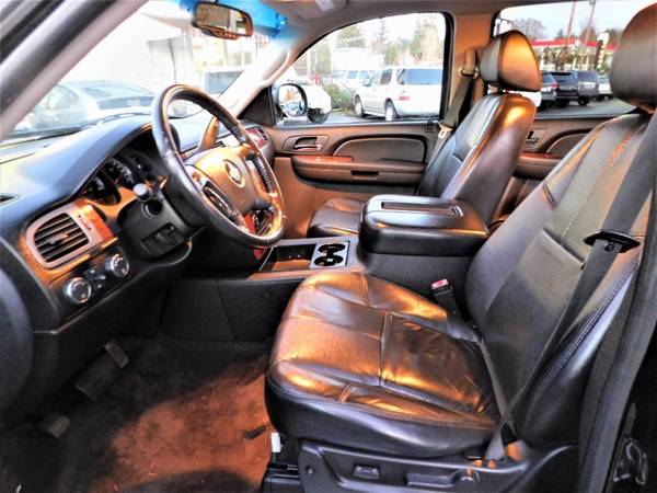 2007 Chevrolet Avalanche LT Crew Cab 4X4 *Blk on Blk* CALL/TEXT! -... for sale in Portland, OR – photo 5