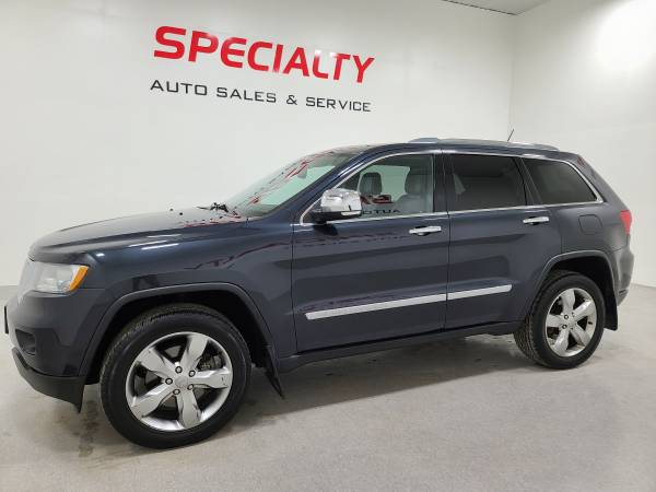 2012 Jeep Grand Cherokee Overland! 4WD! Nav! Moon! Htd & Cld Seats! for sale in Suamico, WI – photo 2