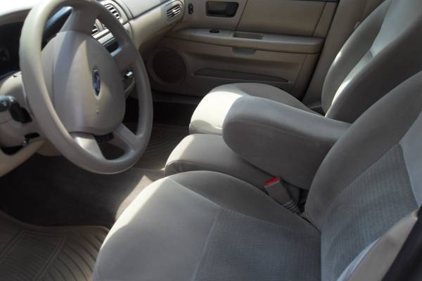2004 Ford Taurus Crazy Low 66k Miles ! Nicest Around - cars & for sale in Cincinnati, IN – photo 10