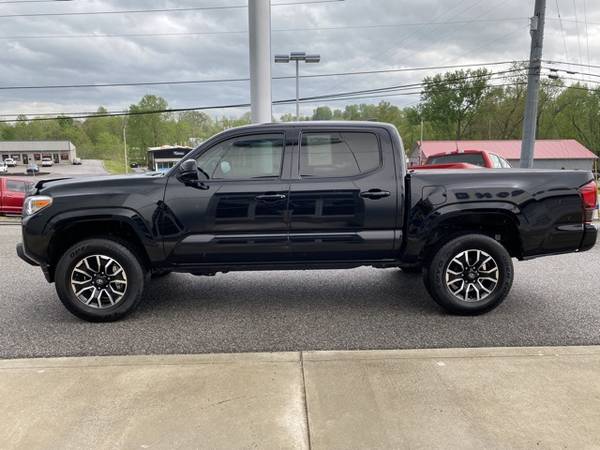 2019 Toyota Tacoma SR pickup Midnight Black Metallic for sale in LaFollette, TN – photo 8