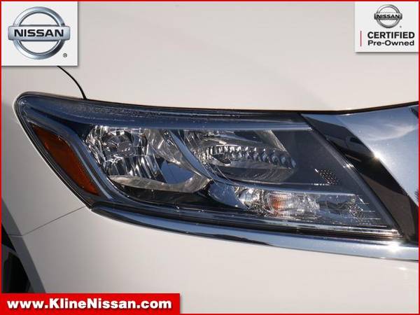 2016 Nissan Pathfinder SL for sale in Maplewood, MN – photo 3