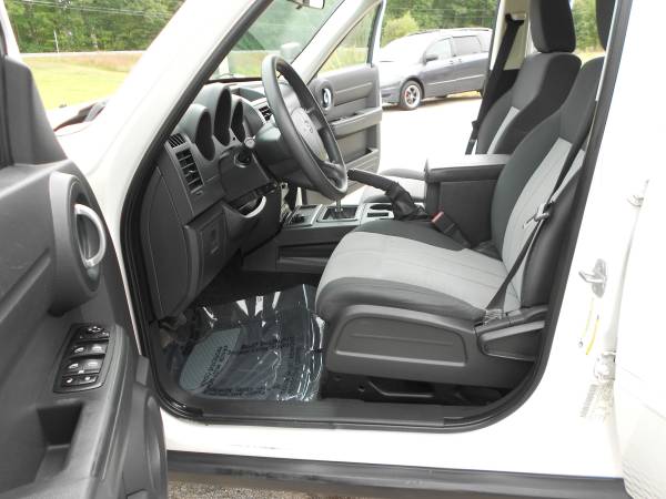 Dodge Nitro SXT 4WD SUV 6 Speed Manual 85K miles**1 Year Warranty*** for sale in Hampstead, MA – photo 22