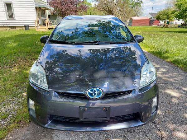 2010 Toyota Prius IV with warranty, NAV, backup cam for sale in Orient, OH – photo 2