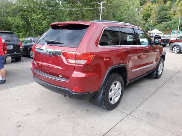 2012 Jeep Grand Cherokee Laredo 4x4 4dr SUV EVERYONE IS APPROVED! -... for sale in Vandergrift, PA – photo 8