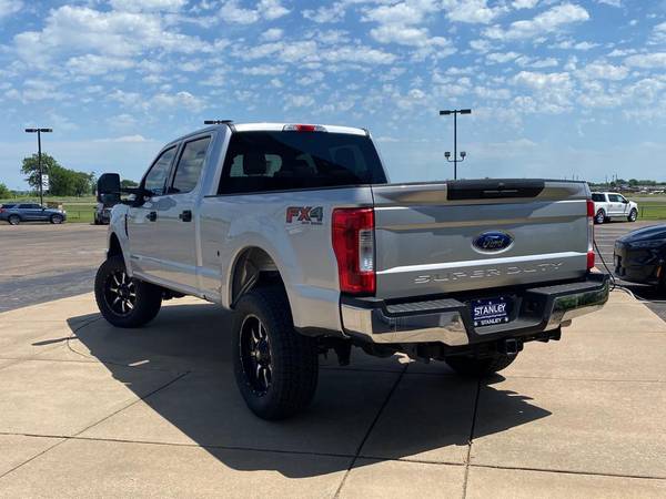 2019 Ford F-250 XLT - - by dealer - vehicle automotive for sale in Mc Gregor, TX – photo 5
