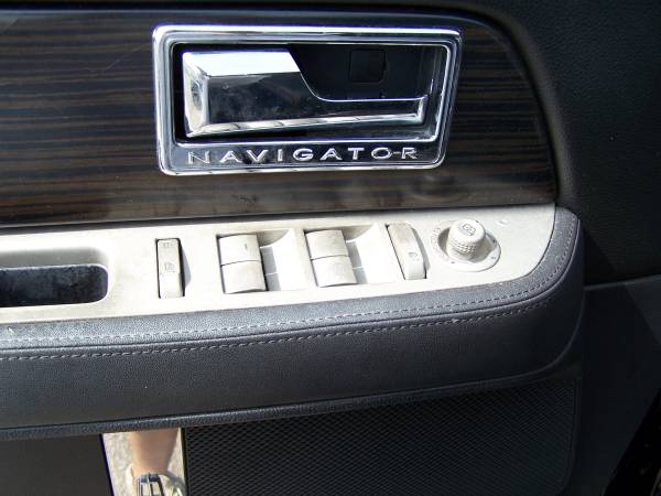 2007 Lincoln Navigator 3rd Row Seat - - by dealer for sale in Martinez, GA – photo 10