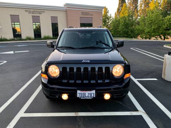 2014 Jeep Patriot FWD Sport low miles Gray / black for sale in Concord, CA – photo 2
