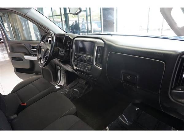2017 Chevrolet Chevy Silverado 1500 Crew Cab 4x4! 6 5 ft bed! Clean! for sale in Sacramento, NV – photo 18