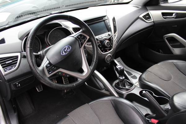 2012 Hyundai Veloster Manual 3dr Cpe for sale in Great Neck, CT – photo 4