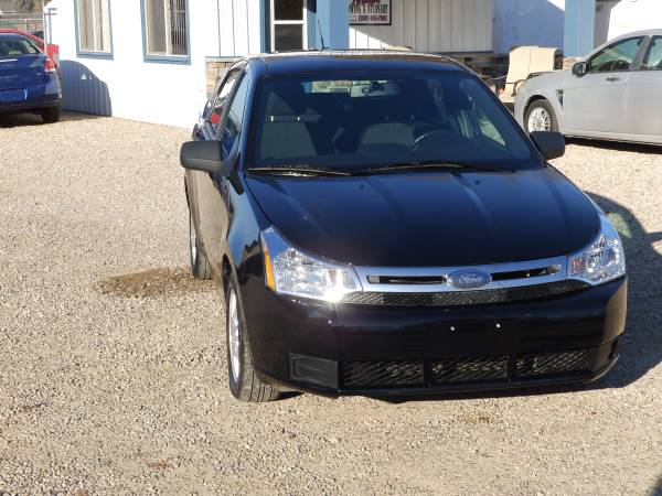2010 Ford Focus SE Sedan 93,500 Miles (Mike's Towing Auto Sales) -... for sale in Nampa, ID – photo 2