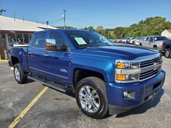 2016 Chevrolet Silverado 2500 HD Crew Cab 4WD High Country Pickup 4D 6 for sale in Harrisonville, MO – photo 2