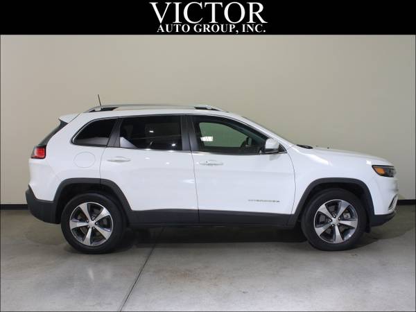 2019 Jeep Cherokee Limited 4WD - - by dealer - vehicle for sale in Batavia, IL – photo 8