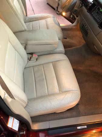 2002 LINCOLN TOWN CAR ONLY 60 K Miles - cars & trucks - by owner -... for sale in Cape Coral, FL – photo 12