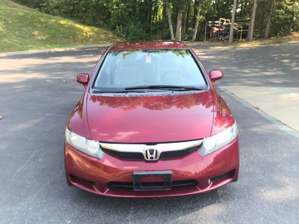 Red Honda Civic 2010 on sale with 70,400 miles and clean history for sale in Columbus, IN – photo 9