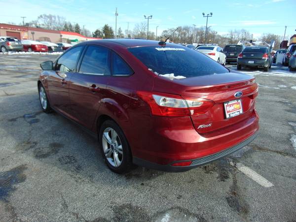 2013 Ford Focus SE - - by dealer - vehicle automotive for sale in Highland, IL – photo 3