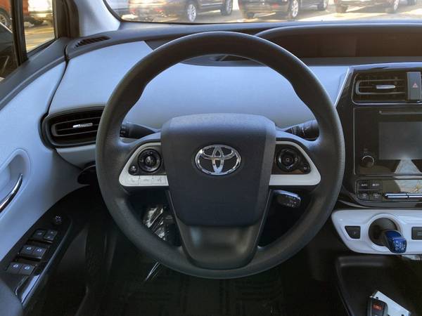 2016 Toyota Prius 5dr HB Technology FREE 4 MONTH WARRANTY!. Apply... for sale in Mishawaka, IN – photo 10