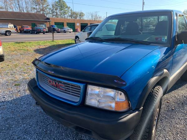 2000 GMC Sonoma Pick Up (4 WD) Manual (99K) Tow Pack - cars & trucks... for sale in Bunker Hill, WV – photo 4