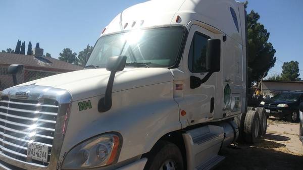 2011 Freightliner Cascadia 125 - cars & trucks - by owner - vehicle... for sale in SOCORRO, TX – photo 2
