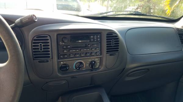 2002 Expedition XLT for sale in Hialeah, FL – photo 9