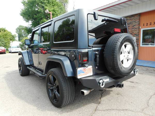 ★★★ 2007 Jeep Wrangler Unlimited 4x4 / Nice Customized Jeep! ★★★ -... for sale in Grand Forks, ND – photo 9