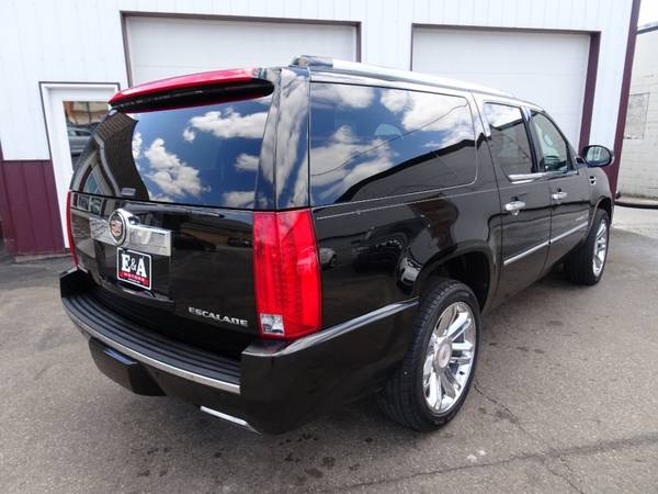 2013 Cadillac Escalade ESV AWD Platinum Edition - - by for sale in Waterloo, IA – photo 6
