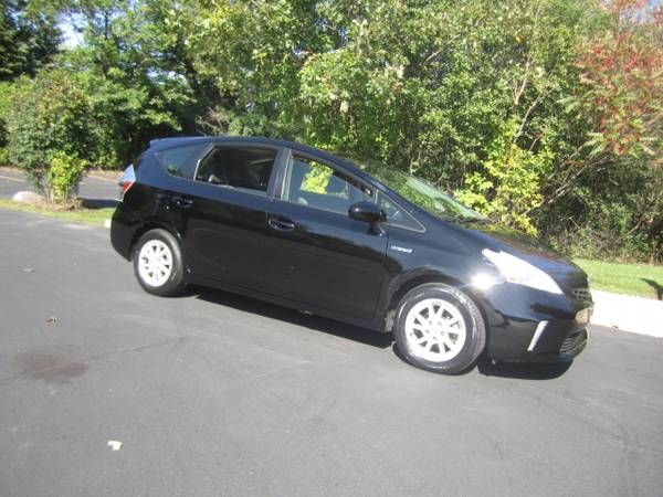 2012 Toyota Prius V Three NAVIGATION NEW TIRES - CLEAN!!! 1 OWNER!! for sale in Highland Park, TN – photo 3