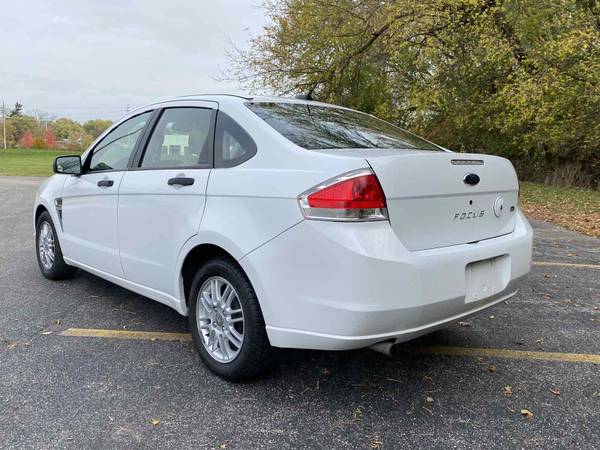 2008 FORD FOCUS SE Automatic with 88K miles - cars & trucks - by... for sale in Crystal Lake, IL – photo 7