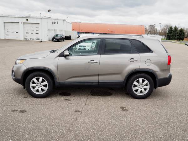 2012 Kia Sorento LX - - by dealer - vehicle automotive for sale in Hastings, MN – photo 8