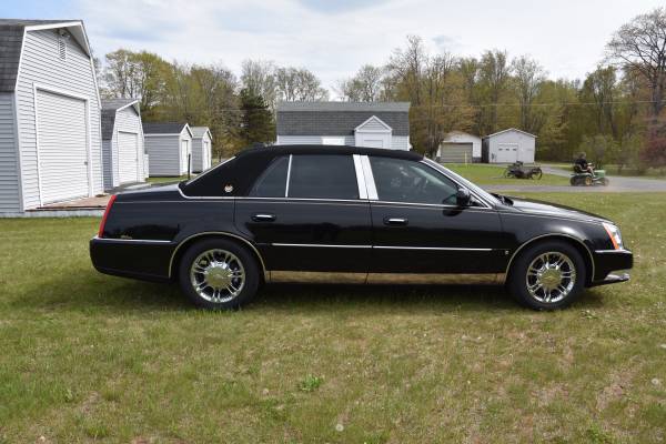 REDUCED $6K - ONE-OF-A-KIND CLASSIC CADILLAC DTS PLATINUM GOLD VINTAGE for sale in Ontonagon, WI – photo 9