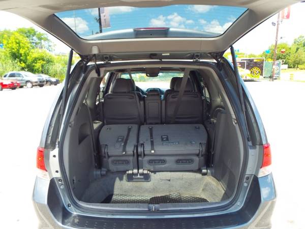 2010 Honda Odyssey EX-L w/ DVD and Navigation - cars & trucks - by... for sale in Wilmington, DE – photo 23