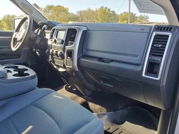 2015 Ram 2500 Crew Cab 4WD SLT Pickup 4D 6 1/3 ft Trades Welcome Finan for sale in Harrisonville, MO – photo 19