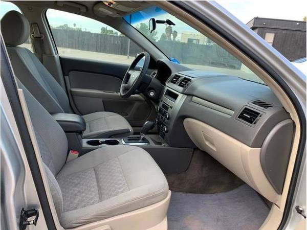 2011 Ford Fusion SE Sedan 4D - cars & trucks - by dealer - vehicle... for sale in Escondido, CA – photo 14