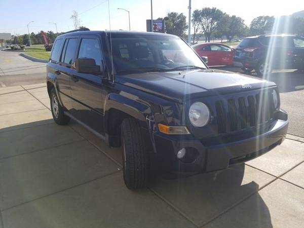 2010 Jeep Patriot - Financing Available! - cars & trucks - by dealer... for sale in Topeka, KS – photo 2