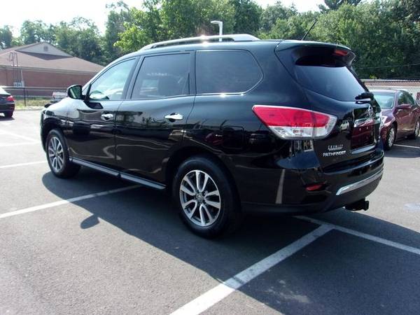 2013 Nissan Pathfinder - Financing Available! - cars & trucks - by... for sale in Bristol, CT – photo 6