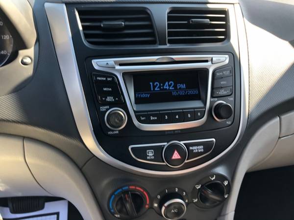 2016 Hyundai Accent 4dr SE 19,000 1 Owner Miles Like New 4Cyl Auto... for sale in Longview, OR – photo 12