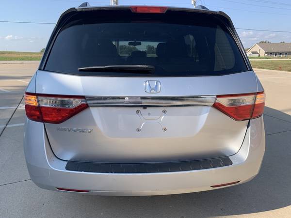 2011 Honda Odyssey EX-L - cars & trucks - by owner - vehicle... for sale in Ballwin, MO – photo 10