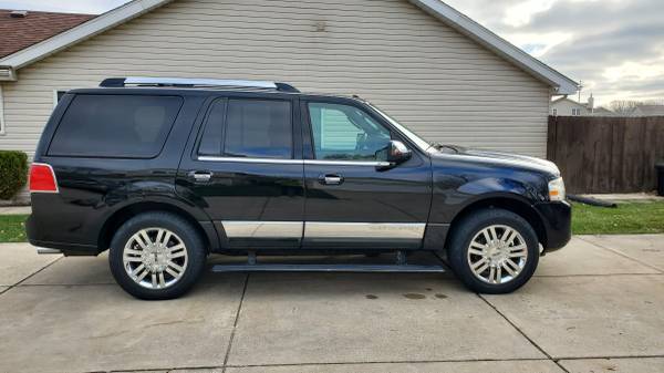 2007 Lincoln Navigator Luxury 4X4 Third Row 7-Passenger - cars &... for sale in Crown Point, IL – photo 16