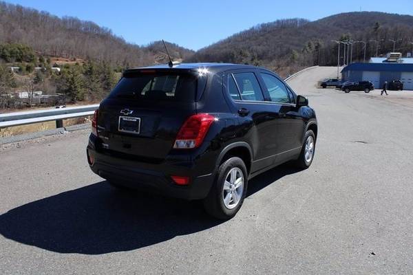 2019 Chevy Chevrolet Trax LS suv Black - - by dealer for sale in Boone, NC – photo 7