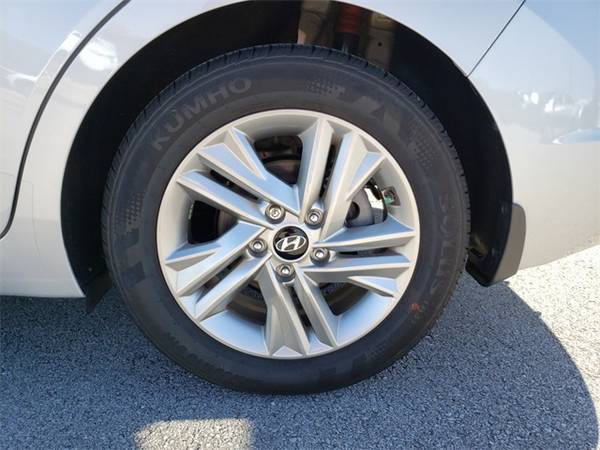 2019 Hyundai Elantra SEL sedan Symphony Silver for sale in Fayetteville, AR – photo 7