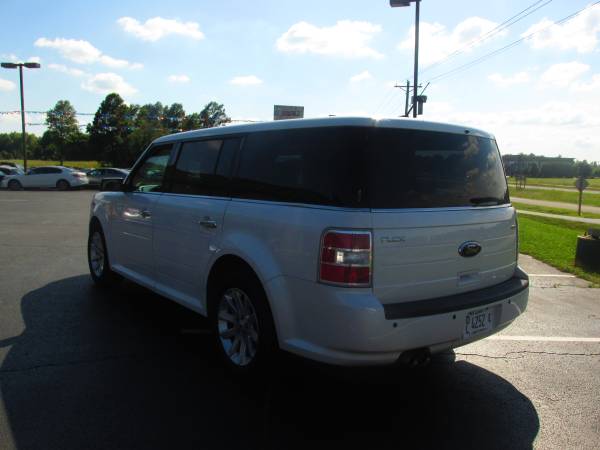 2009 Ford Flex SEL 3rd Row Seat V6*autoworldil.com* ""PRICED REDUCED"" for sale in Carbondale, IL – photo 9