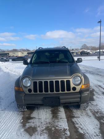2006 Jeep Liberty Sport 4X4 - - by dealer - vehicle for sale in Osseo, MN – photo 2